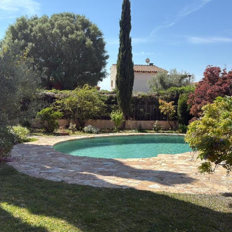 CS 124 Villa with private pool - Four-Bedroom House - 1