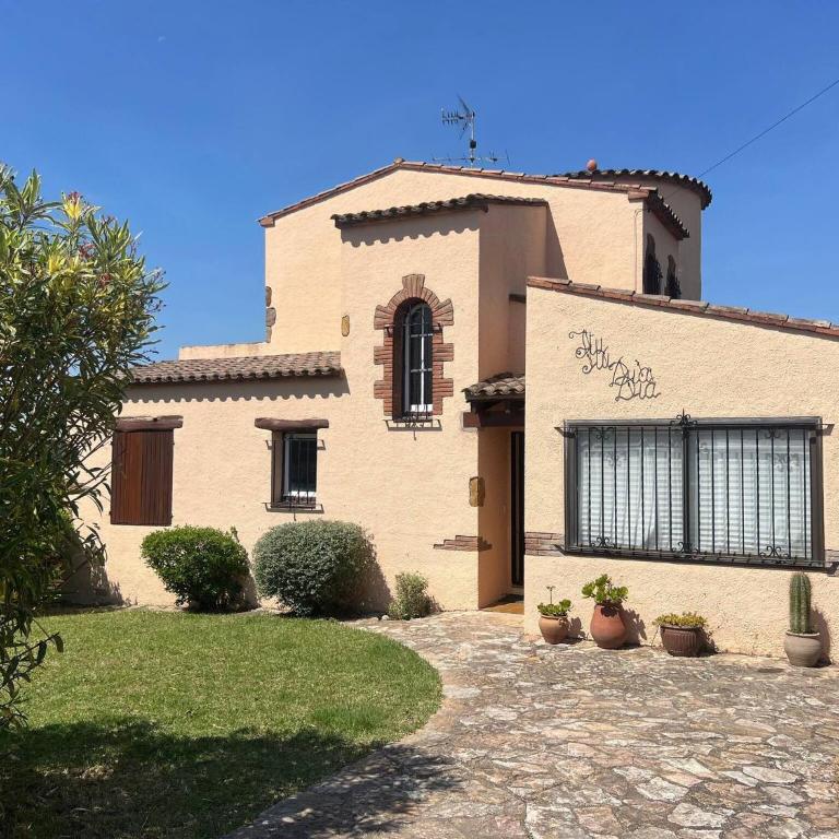 CS 124 Villa with private pool - Four-Bedroom House - 8