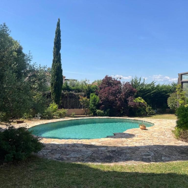 CS 124 Villa with private pool - Four-Bedroom House - 9