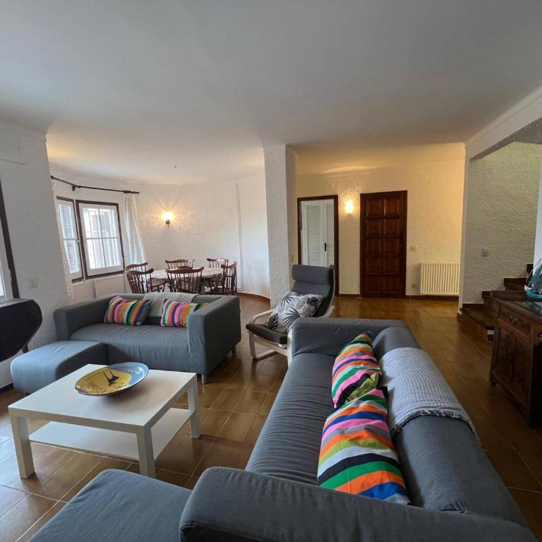 CS 124 Villa with private pool - Four-Bedroom House - 15
