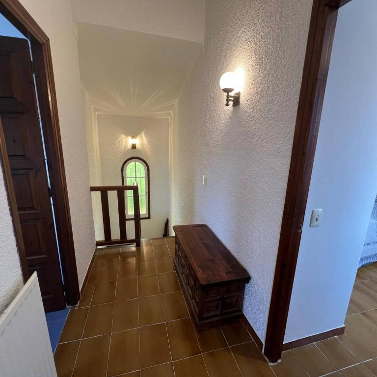 CS 124 Villa with private pool - Four-Bedroom House - 22