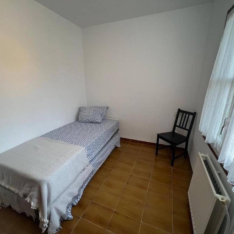 CS 124 Villa with private pool - Four-Bedroom House - 24
