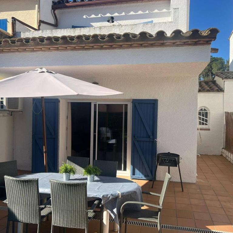 Breda 2b - Three-Bedroom House - 1
