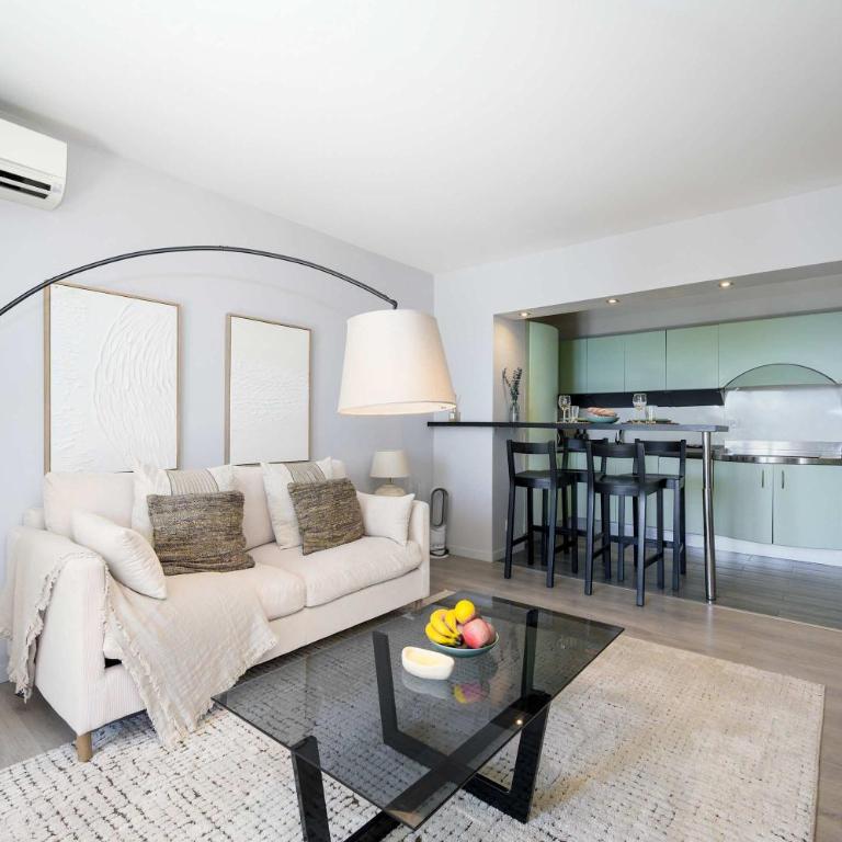 Vue mer & terrasse 5 pers proche plage et centre - Appartement - 8