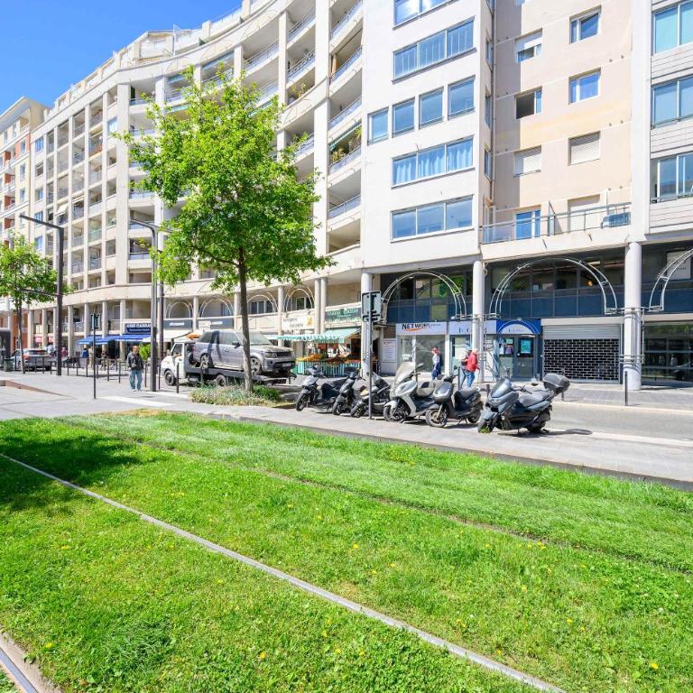 Vue mer & terrasse 5 pers proche plage et centre - Appartement - 16