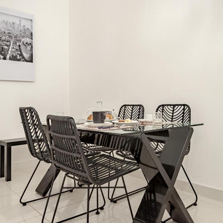 Duomo e tribunale luxury suite 2 bedroom 2 bathroom - Appartamento con 2 Camere da Letto - 4