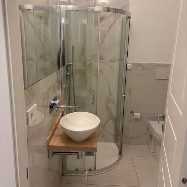 Duomo e tribunale luxury suite 2 bedroom 2 bathroom - Appartamento con 2 Camere da Letto - 10