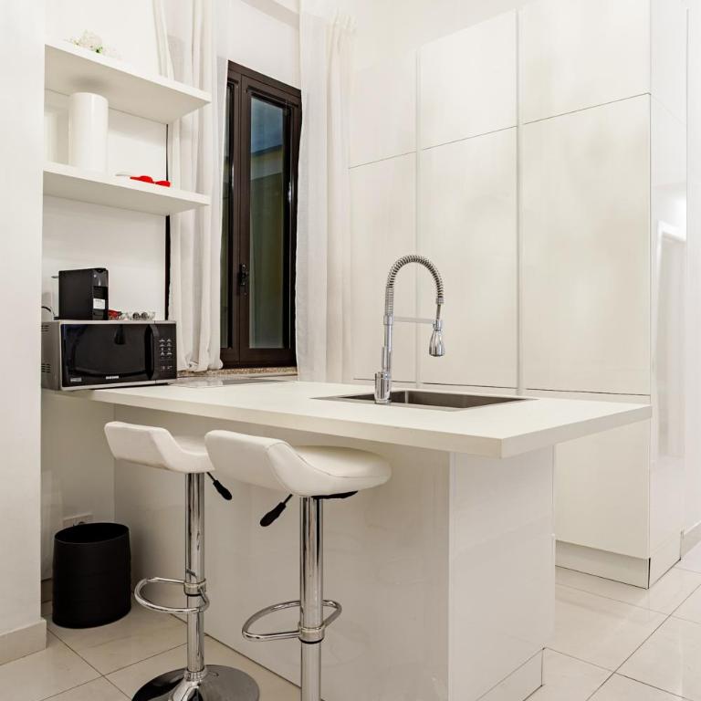 Duomo e tribunale luxury suite 2 bedroom 2 bathroom - Appartamento con 2 Camere da Letto - 16