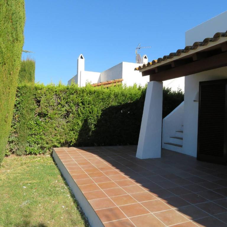 LEstartit Les Acasies 3 - Three-Bedroom House - 20