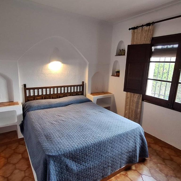 LEstartit Les Acasies 3 - Three-Bedroom House - 25