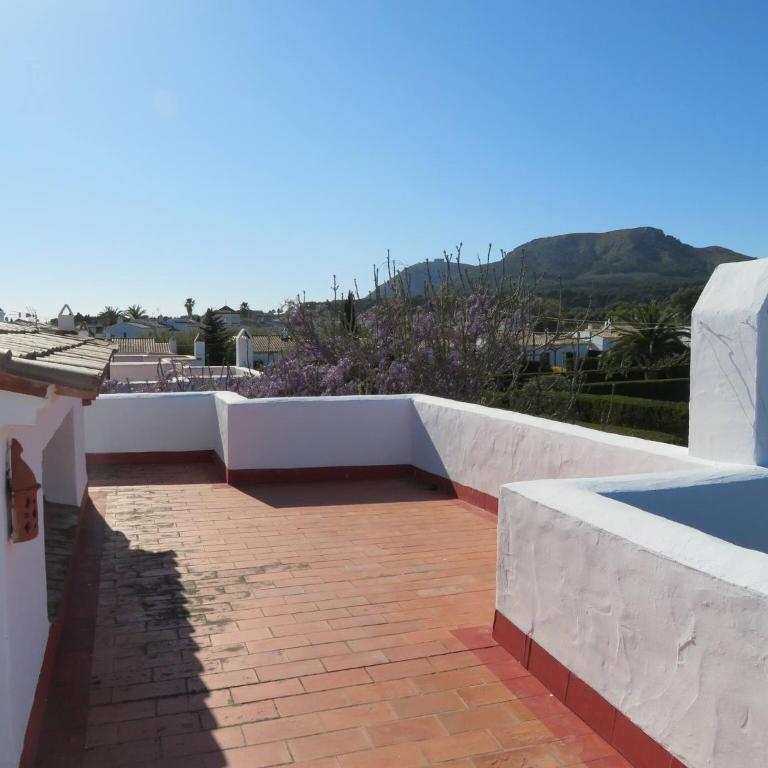 LEstartit Les Acasies 3 - Three-Bedroom House - 35