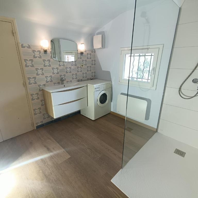 les campanules - Two-Bedroom Apartment with Balcony - 25