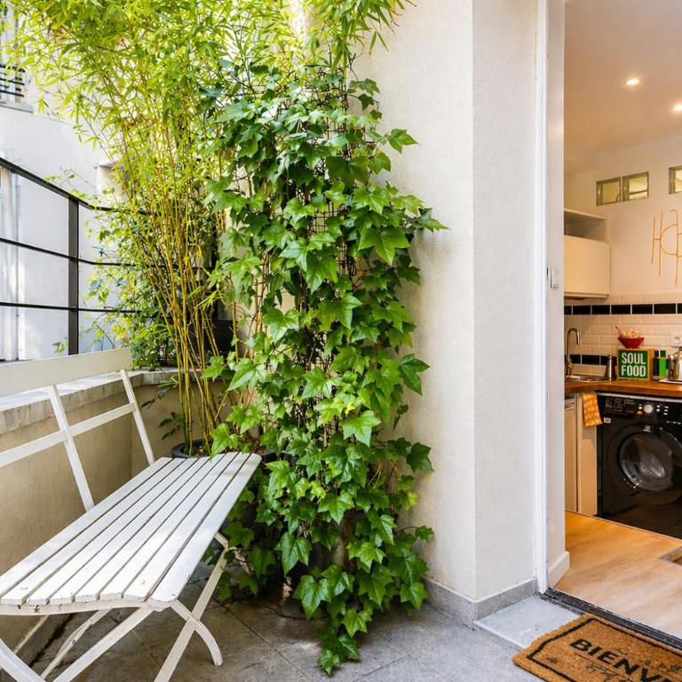 Charming Studio with Terrace near Eiffel Tower - Studio avec Balcon - 13