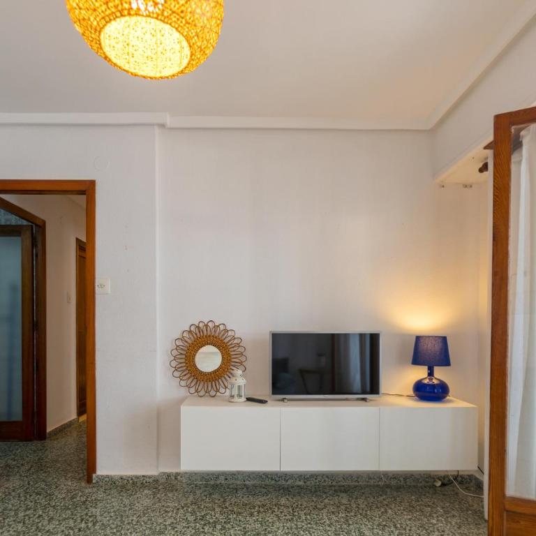 Desayuna frente al mar, Terraza y Vistas Únicas - Two-Bedroom Apartment - 23