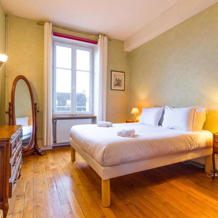 Les Halles Gourmandes - Appartement 2 Chambres - Vue sur Ville - 11