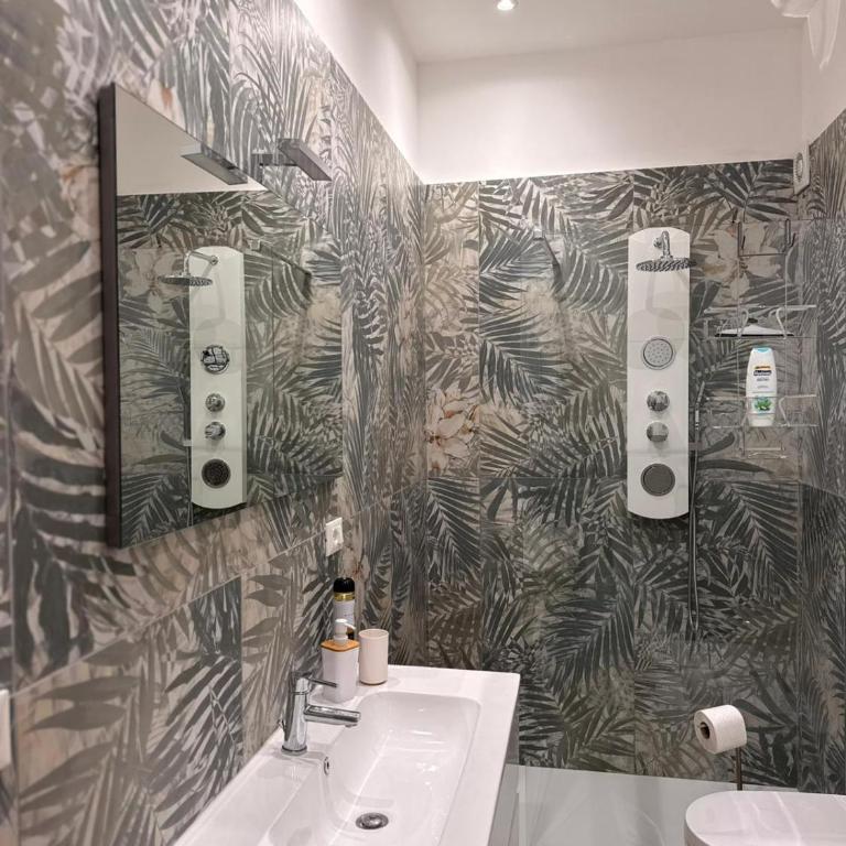Casa Villareale Centro - Appartamento con 2 Camere da Letto - 2