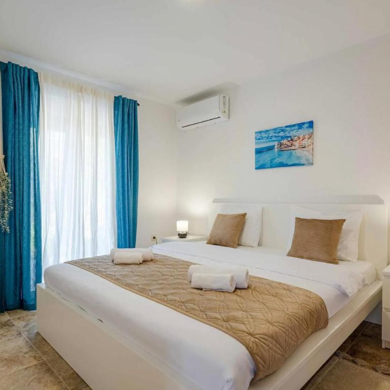 2 Bedroom Amazing Apartment In Kotor - Apartment with Terrace - 3