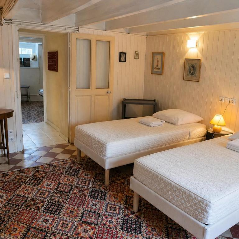 Maison centre-ville avec cour privée, plage à pied - Maison de Ville 2 Chambres - 7