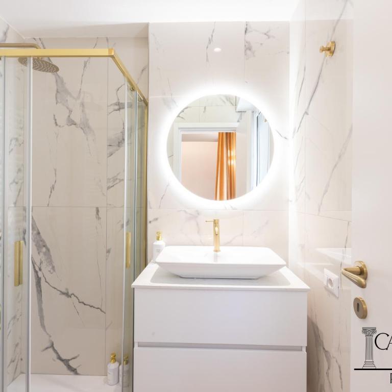 Caput Mundi Rooms - 100mt to Metro A, Terrace, A-C, 15 min to center - Camera Matrimoniale Deluxe con Balcone - 5