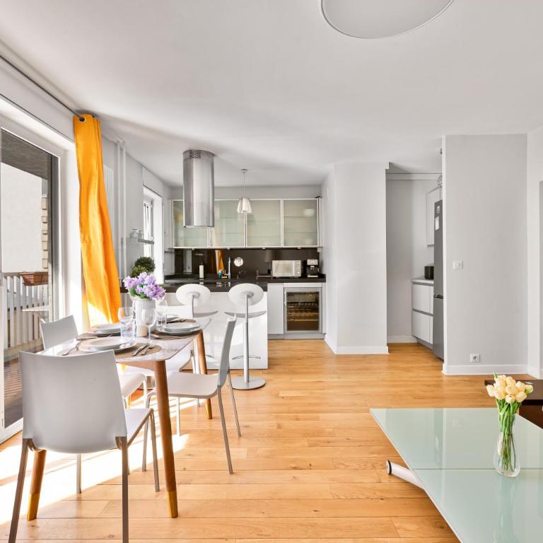 Spacious 2-Bedroom Apartment with Balcony in Paris - Appartement 2 Chambres avec Balcon - 4
