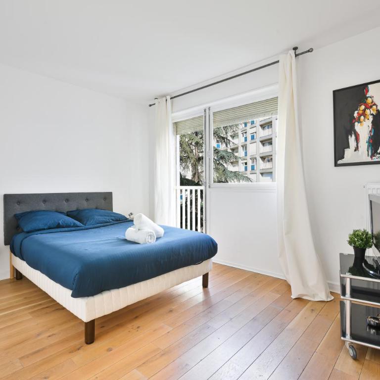 Spacious 2-Bedroom Apartment with Balcony in Paris - Appartement 2 Chambres avec Balcon - 9