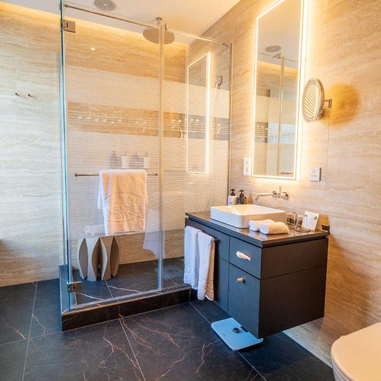 Hotel Schweizerhof Luzern - Style Doppelzimmer mit Stadtblick - 4
