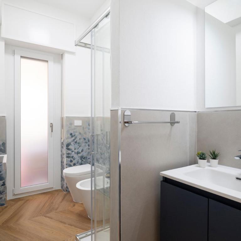 10' from the Sea, Elegant Loft with Private Veranda - Appartamento con 1 Camera da Letto - 4