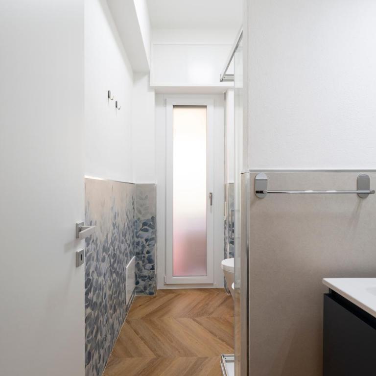 10' from the Sea, Elegant Loft with Private Veranda - Appartamento con 1 Camera da Letto - 14