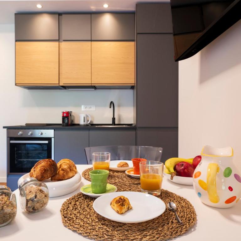 10' from the Sea, Elegant Loft with Private Veranda - Appartamento con 1 Camera da Letto - 7