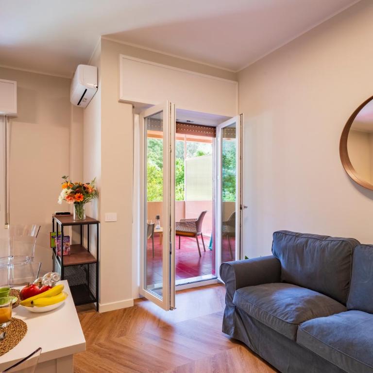 10' from the Sea, Elegant Loft with Private Veranda - Appartamento con 1 Camera da Letto - 24