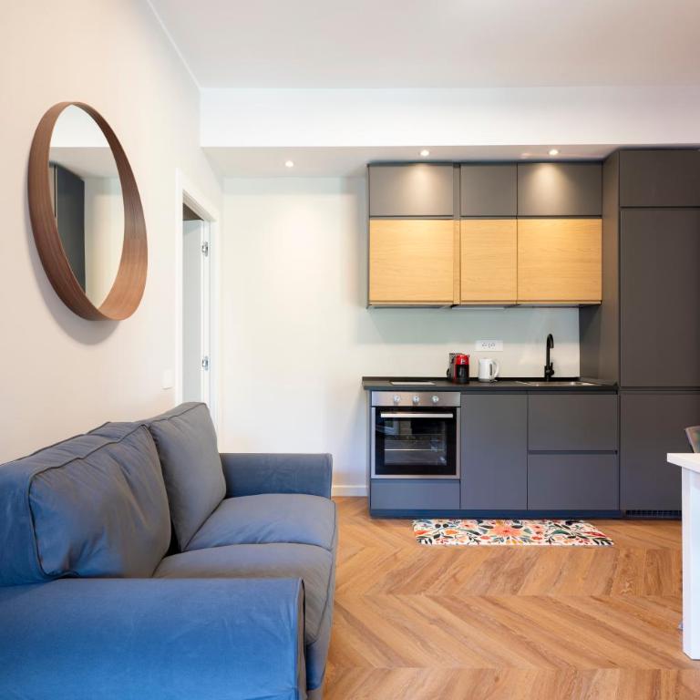 10' from the Sea, Elegant Loft with Private Veranda - Appartamento con 1 Camera da Letto - 18