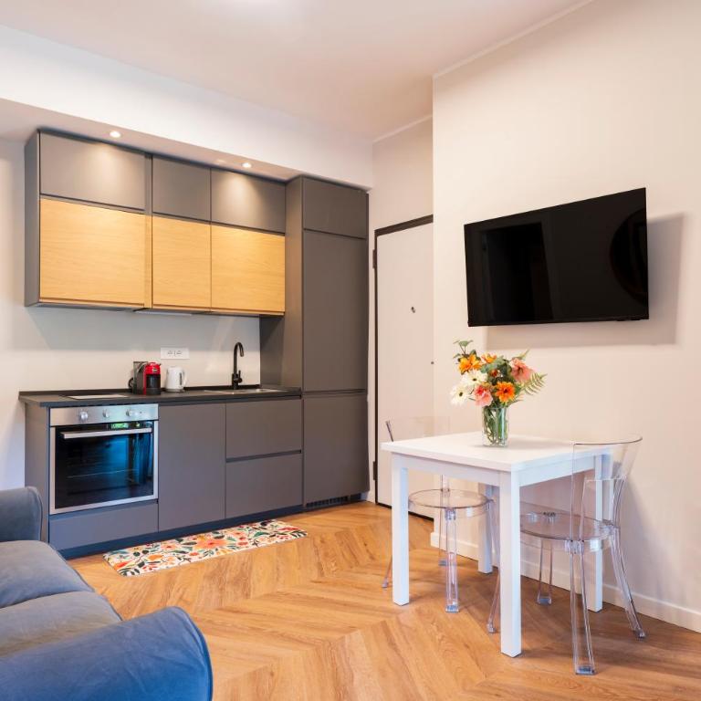 10' from the Sea, Elegant Loft with Private Veranda - Appartamento con 1 Camera da Letto - 23