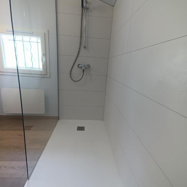 les campanules - Two-Bedroom Apartment with Balcony - 19