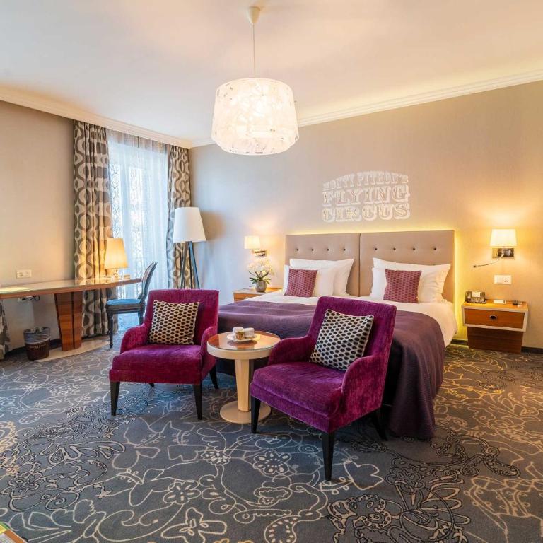 Hotel Schweizerhof Luzern - Deluxe Doppel-/Zweibettzimmer mit Stadtblick - 1