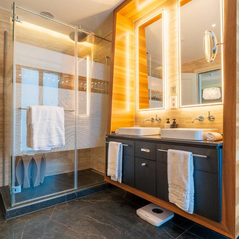 Hotel Schweizerhof Luzern - Deluxe Doppel-/Zweibettzimmer mit Seeblick - 8