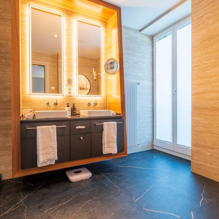 Hotel Schweizerhof Luzern - Deluxe Doppel-/Zweibettzimmer mit Stadtblick - 5
