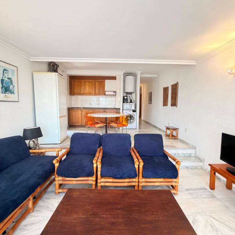 Spacious apartment 5 minutes from the beach - Apartamento de 3 dormitorios - 2
