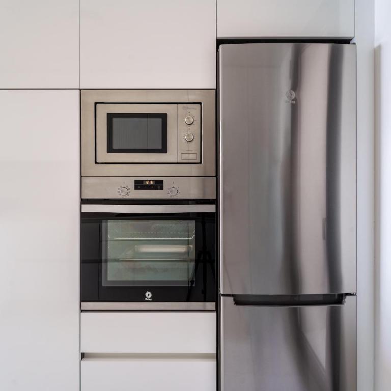 Sea View Modern & Luxury apartment - Benidorm Beach - Two-Bedroom Apartment with Balcony and Sea View - 15