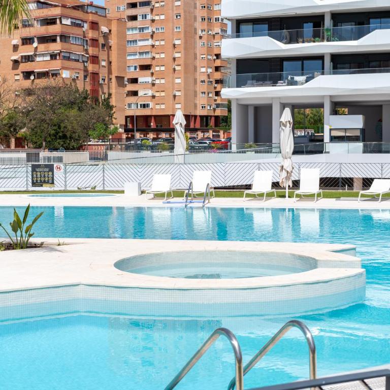 Sea View Modern & Luxury apartment - Benidorm Beach - Two-Bedroom Apartment with Balcony and Sea View - 25