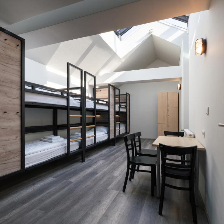 a&o Salzburg Hauptbahnhof - Achtbettzimmer - 2