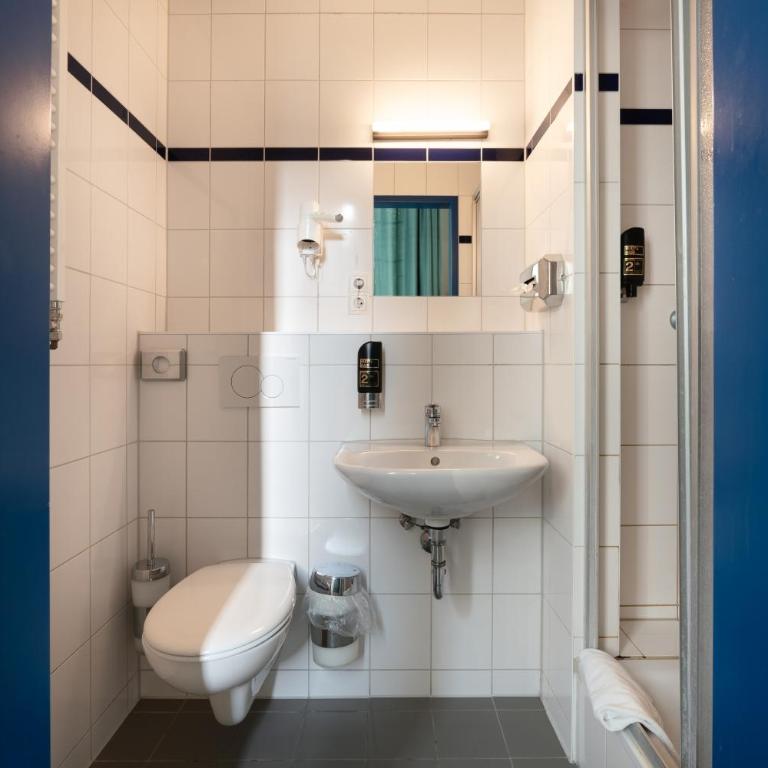 a&o Salzburg Hauptbahnhof - Zweibettzimmer zur Einzelnutzung - 4