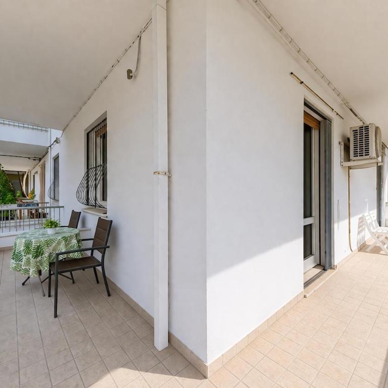 Viale Dante Home - One-Bedroom Apartment - 5