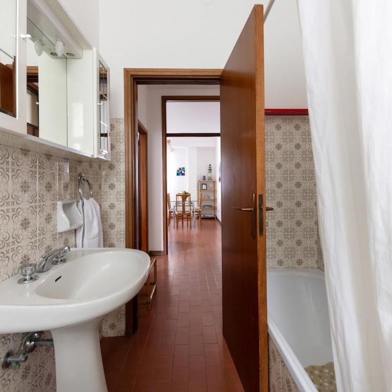 Viale Dante Home - One-Bedroom Apartment - 17