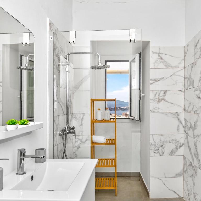 Vue mer et Principauté - Unique avec terrasse - GA - Appartement 1 Chambre - 24
