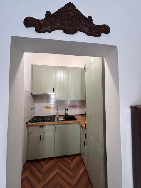 Luxury Dimora Peter - Two-Bedroom House - 69