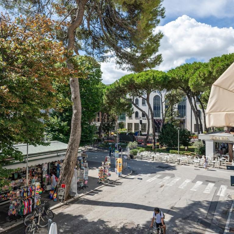 Villa Camilla 3 Suites in the Heart of Viale Ceccarini - One-Bedroom Apartment - 11