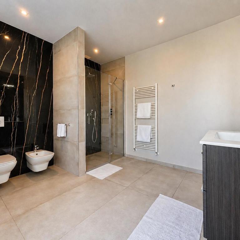 Villa Elena - Camera Tripla con Bagno Privato - 6