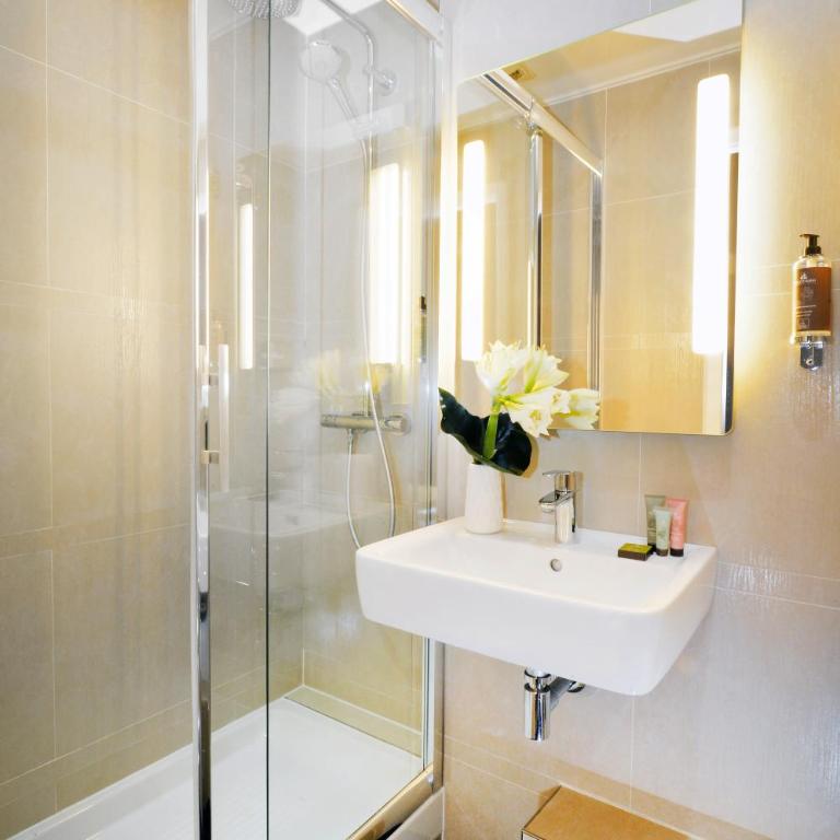 Hôtel Plaza Étoile - Chambre Double ou Lits Jumeaux Classique - 6