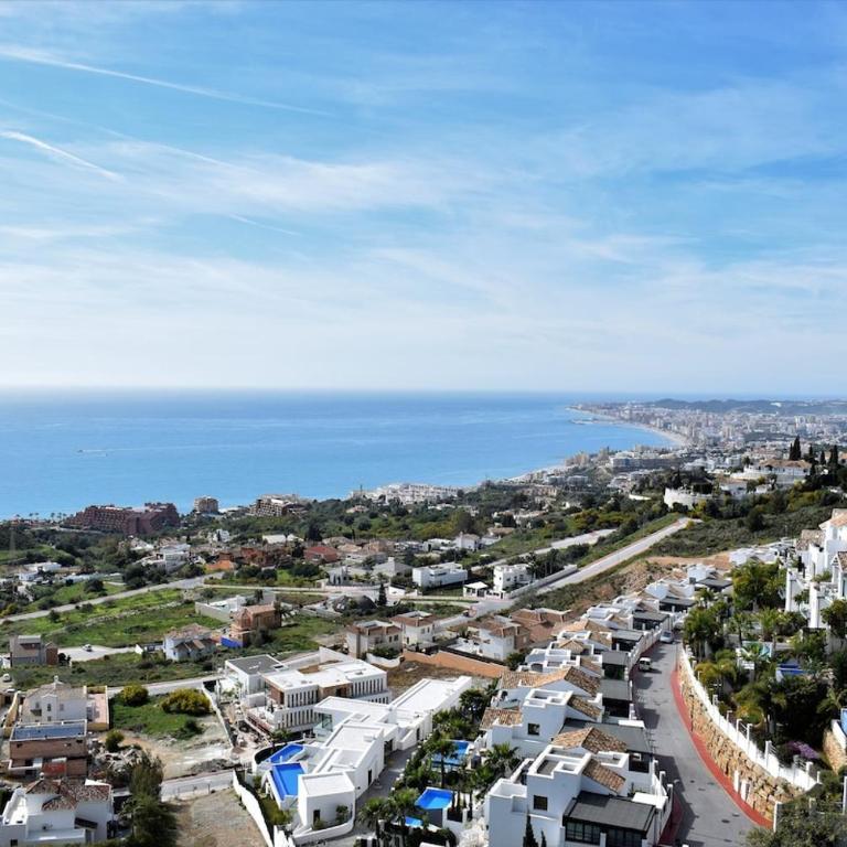 Penthouse with Two Terraces, Sea & Mountain Views - Apartamento de 2 dormitorios - 10