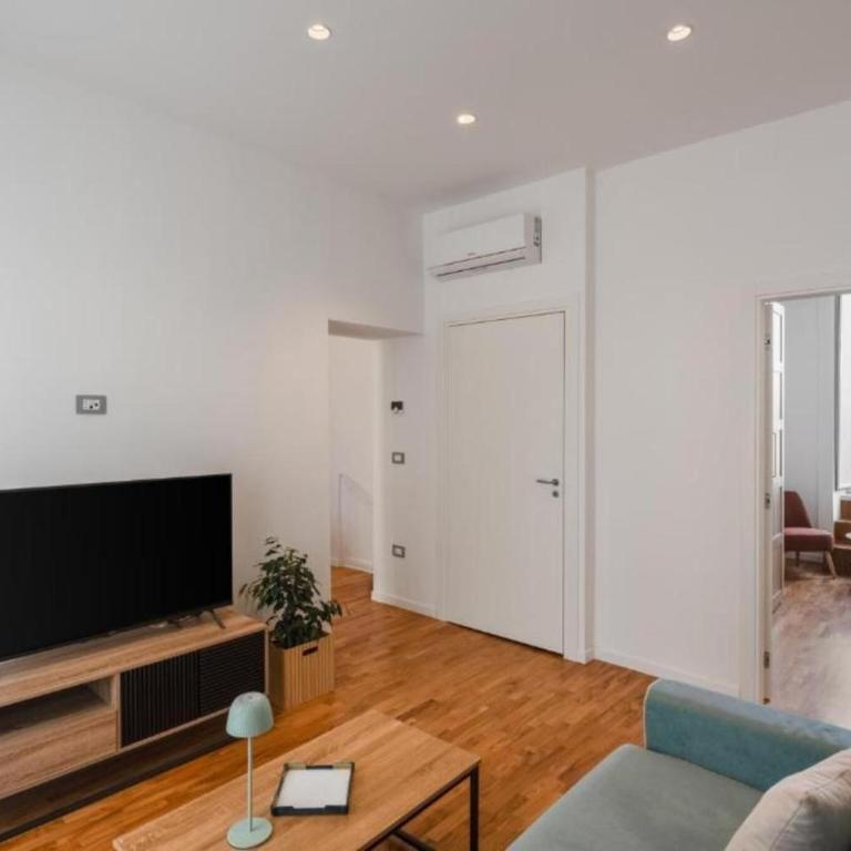 Luxury Stay in the Historic Center - Appartamento Deluxe con 2 Camere da Letto e Balcone - 23